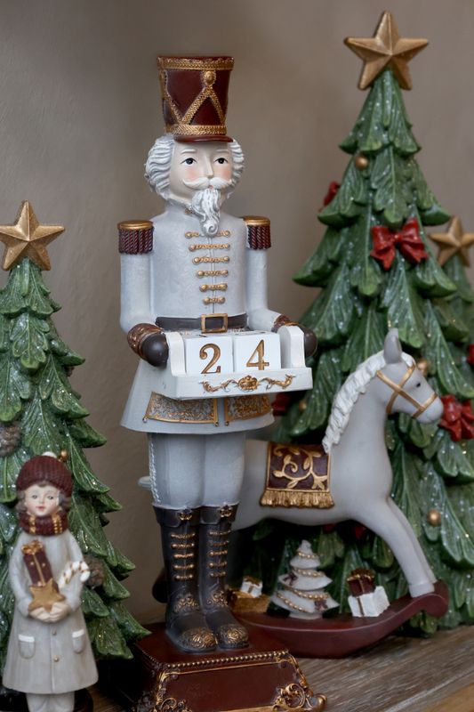 Noël Nøtteknækker m. kalender