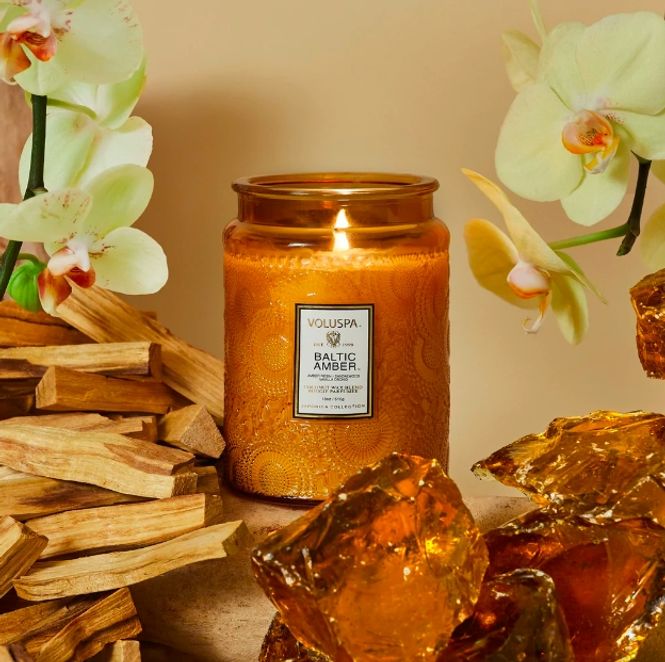 Hovedbilde Voluspa Large Jar Candle Baltic Amber 100t