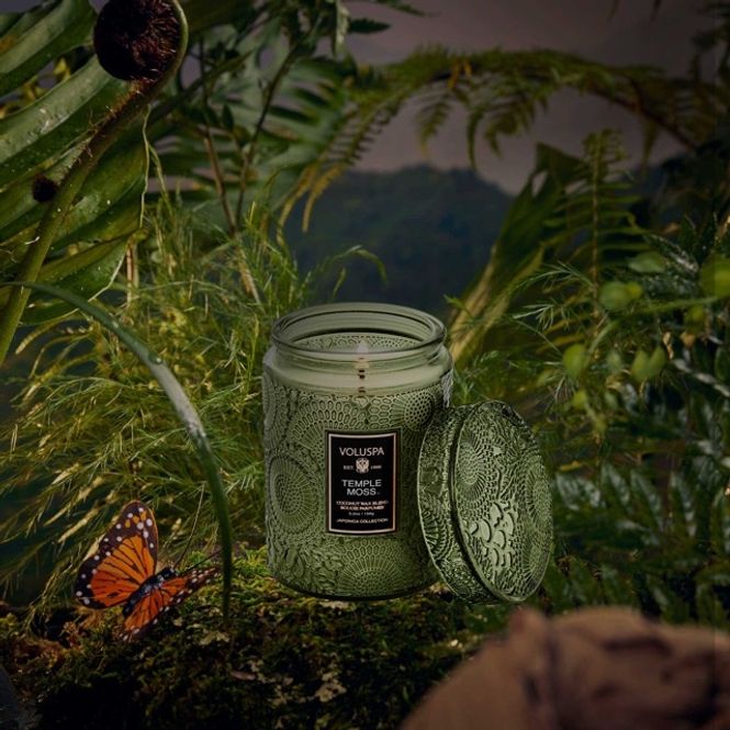 Hovedbilde Voluspa Small Jar Candle - Temple Moss