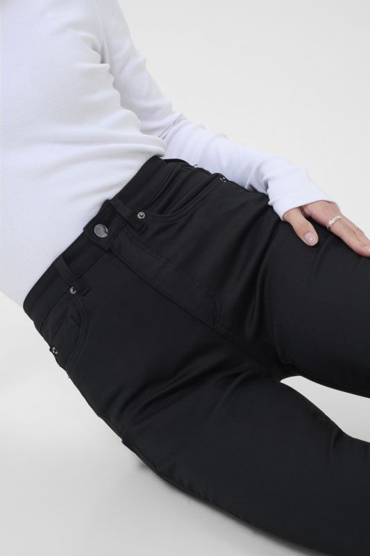 KAwillow HW Slim Fit Jeans Black Deep